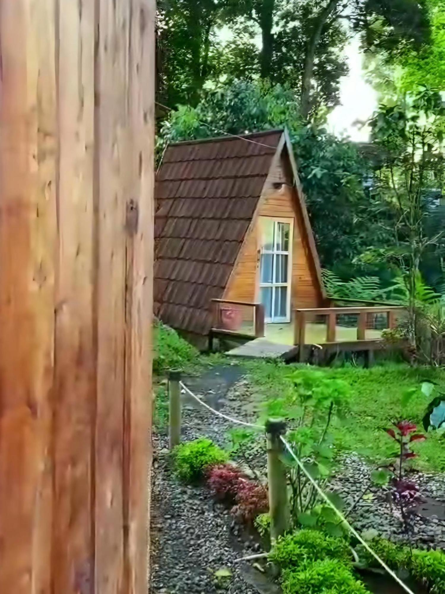 Penginapan Nuansa Riung Gunung Hotel Pangalengan Exterior photo